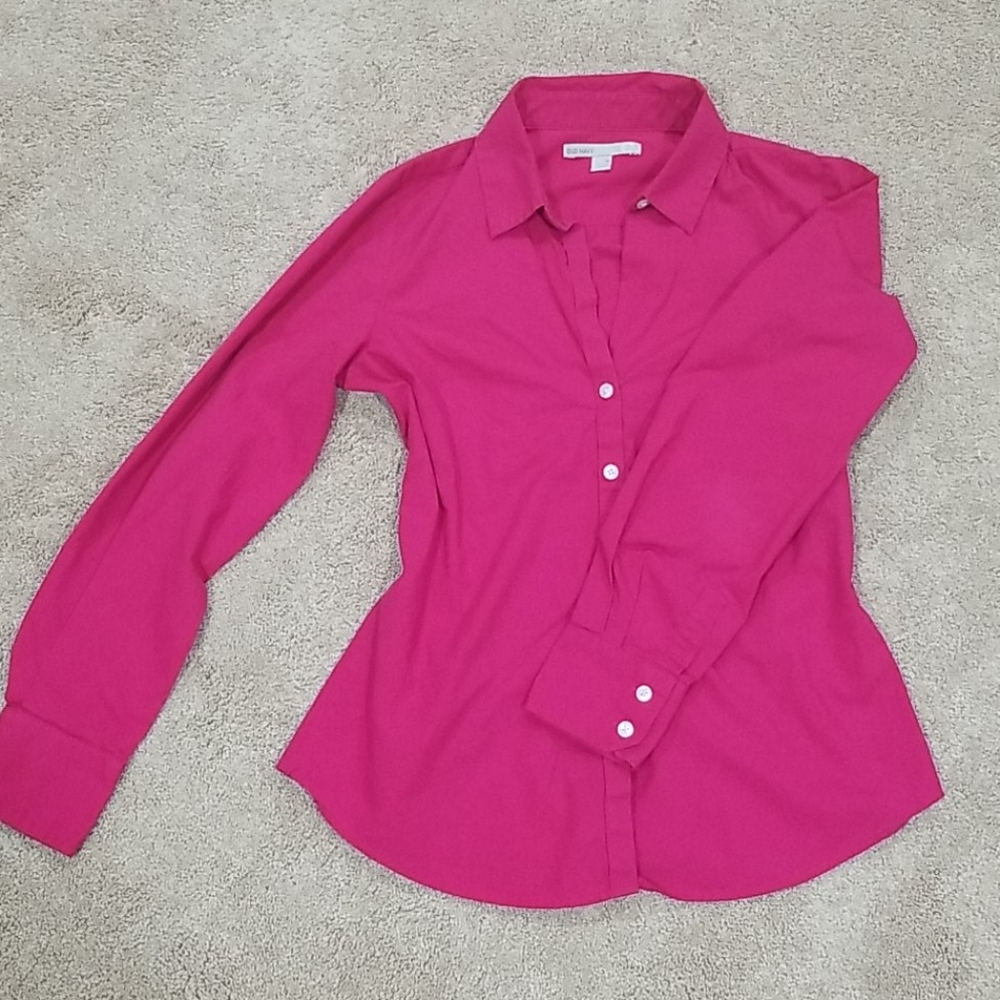 ❤2/$10❤ Magenta button down shirt